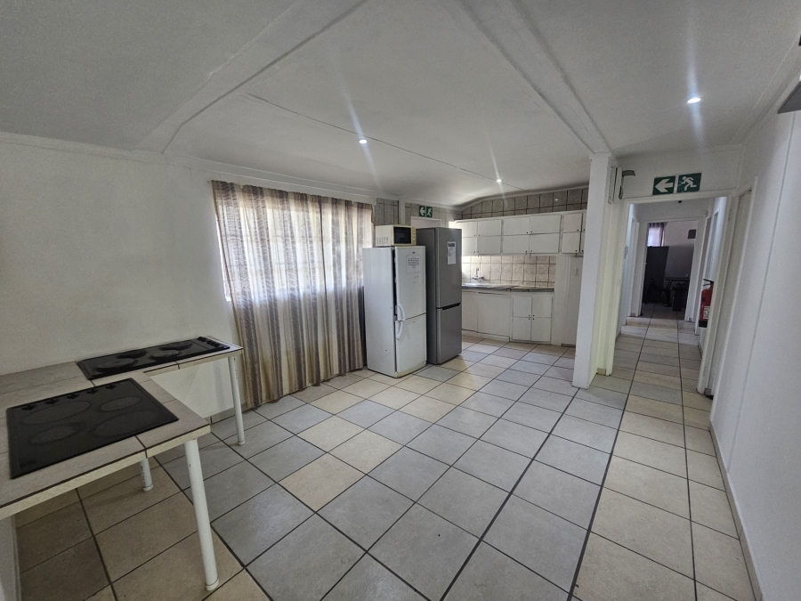 10 Bedroom Property for Sale in Brandwag Free State